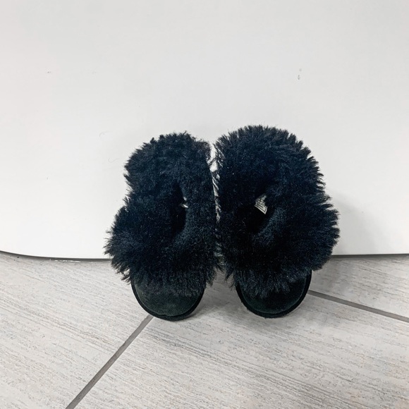 Black suede Uggs. Toddler Size 6 - Picture 3 of 4